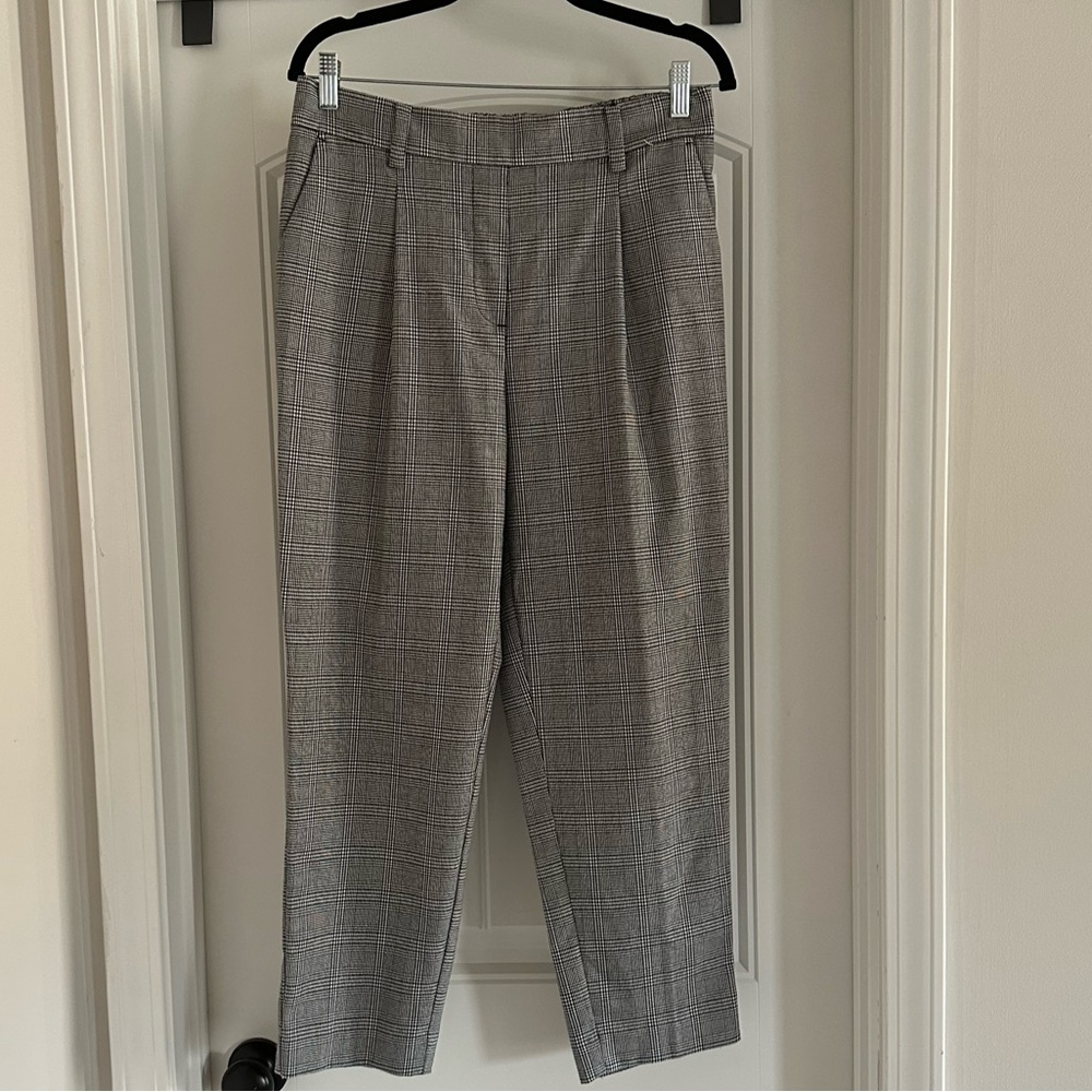 LOFT business casual pant with stretchy waistband. Size M. $25.